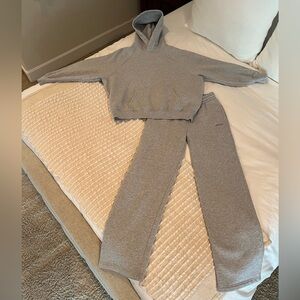 NWOT Aritzia Heather Chrome Hoodie & Wide leg Sweatfleece Set